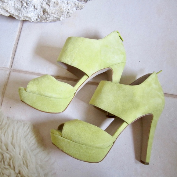 BCBG Lime Green Suede Open Toe Platform Heel - Picture 2 of 5